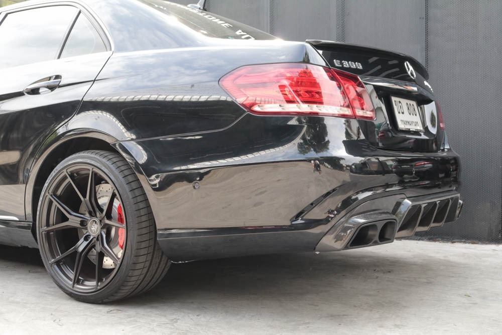 ดิฟฟิวเซอร์ Carbon Fiber W212 Facelfit ทรง BRABUS