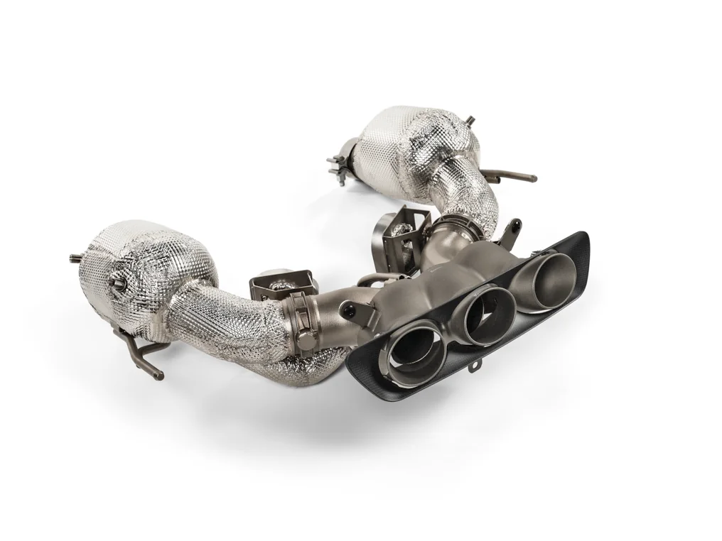 ท่อ Akrapovic Slip-On Line (Titanium) Ferrari 296 GTB 2023 – 2026