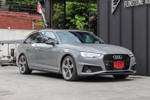 กระจังหน้า Audi A4 ทรง Rs4 สีดำล้วน โลโก้โครเมี่ยม
