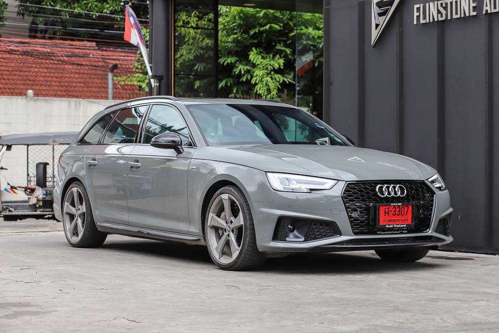 กระจังหน้า Audi A4 ทรง Rs4 สีดำล้วน โลโก้โครเมี่ยม