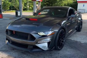โหนกไฟฝากระโปรงหน้า Chase LED สำหรับ Ford Mustang