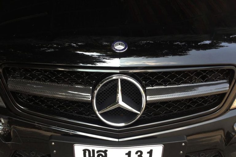 กระจังหน้า Carbon Fiber W204 ทรง C63 AMG Facelift ก้านคาร์บอน