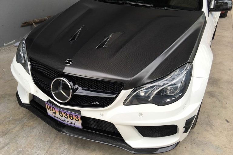 ฝากระโปรง Matte Carbon Fiber BOCADESIGN W207 E-Class