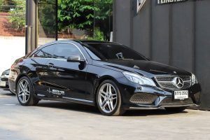 สติ๊กเกอร์ AMG Driving ติดข้างประตูรถ