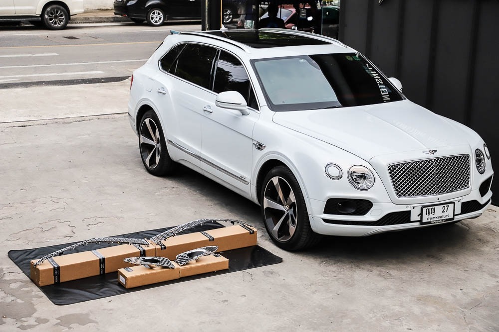 ตะแกรงกันชนหน้า Bentley Bentayga สีโครเมี่ยม