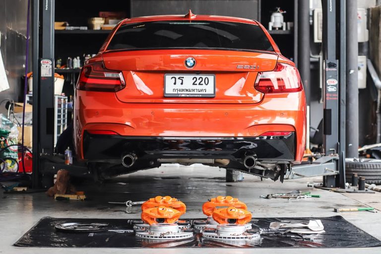 ชุดเบรค BMW M Performance สำหรับ F20/F22/F30/F32/F33/F34 สีส้ม