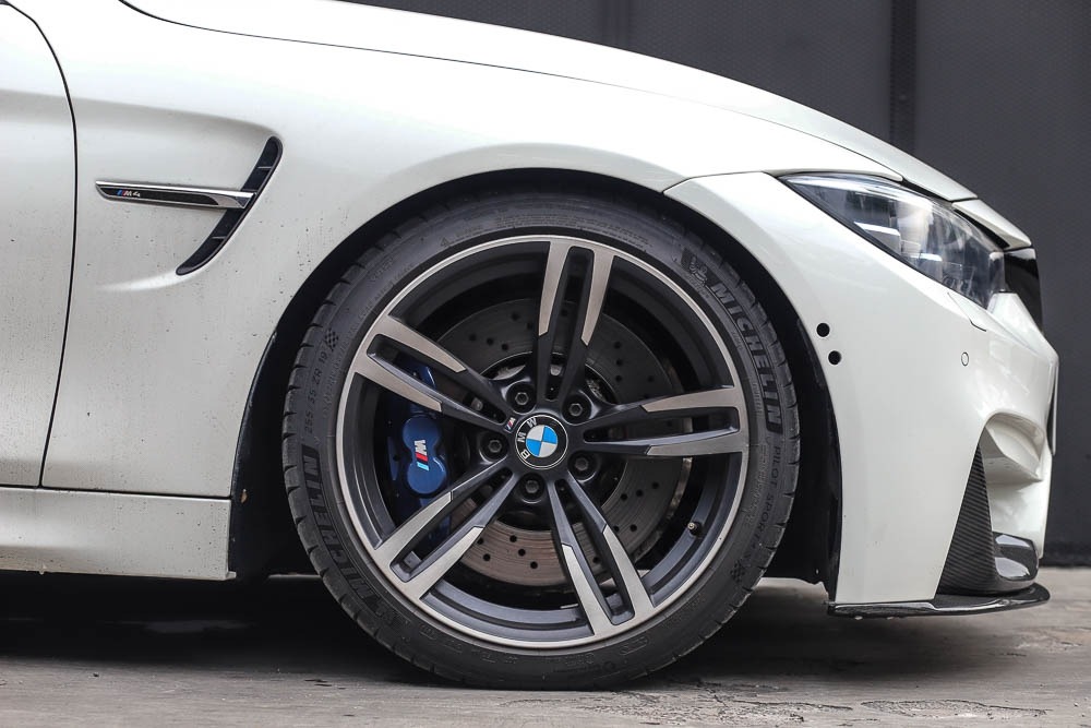 ชุดเบรค BMW M Performance สำหรับ F20/F22/F30/F32/F33/F34 สีน้ำเงิน