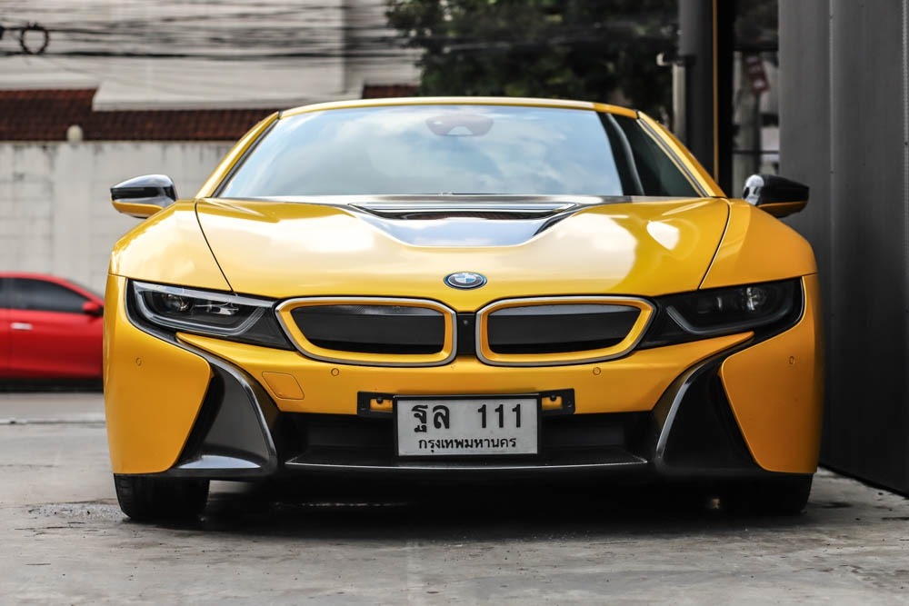 กระจกบานหน้า BMW I8