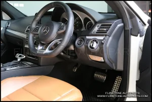 ครอบเบรคมืออลูมืเนียม โลโก้ AMG W204