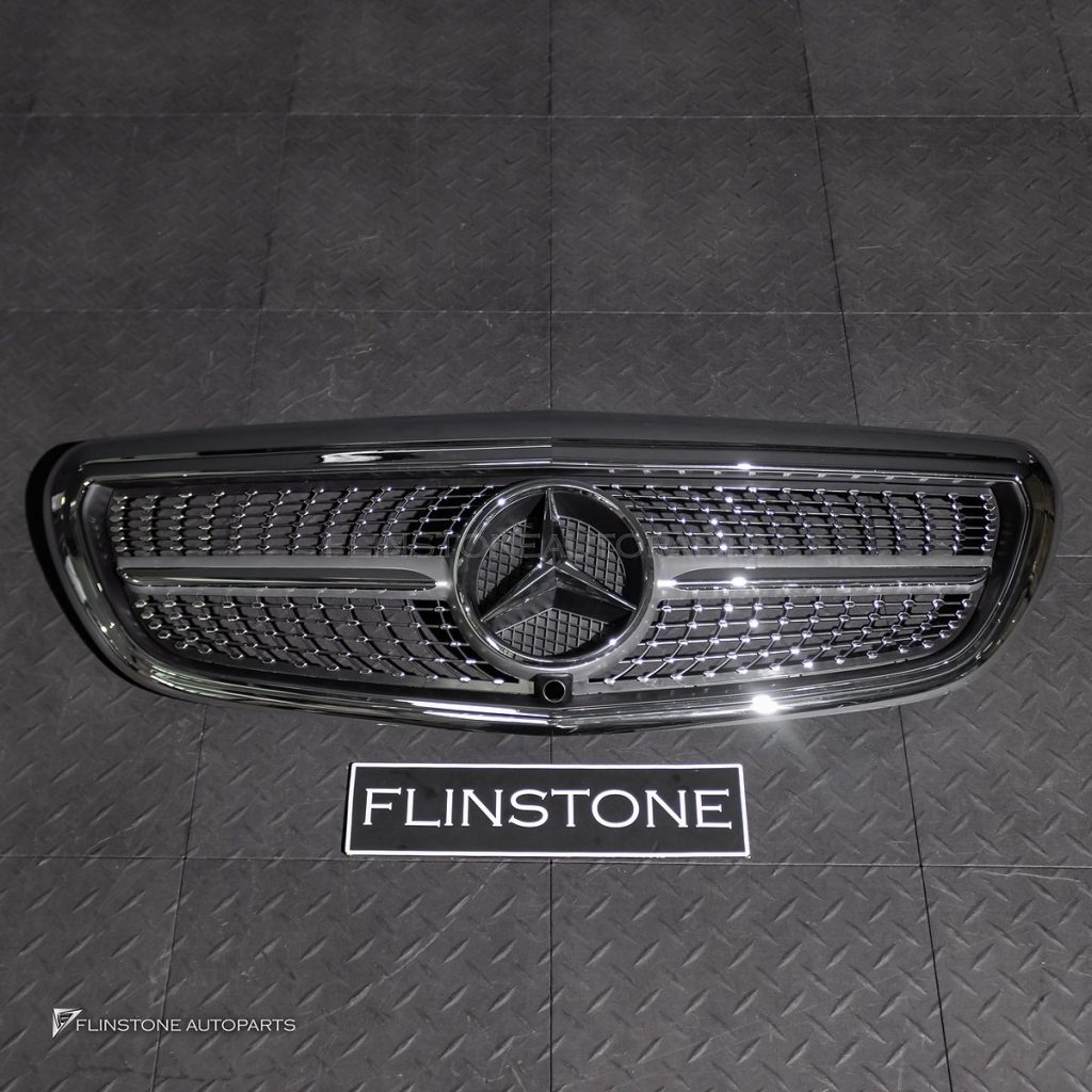 กระจังหน้า Mercedes Benz สำหรับ W213 E-Class ทรง Diamond สำหรับรถ exclusive สีโครเมี่ยม
