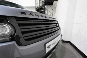 กระจังหน้า Carbon Fiber สำหรับ Range Rover Vogue ทรง URBAN ลาย Autograph