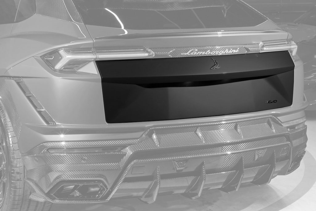 คิ้วประตู Carbon Fiber ส่วนล่าง Lamborghini Urus แบบพ่นสี ทรง TOPCAR R\’Evo Limited Edition 2.0