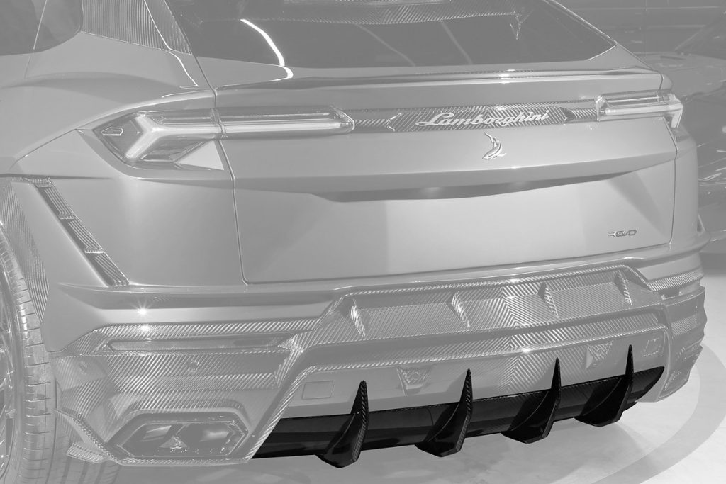 ดิฟฟิวเซอร์ท้าย Carbon Fiber ส่วนล่าง Lamborghini Urus ทรง TOPCAR R\’Evo Limited Edition 2.0