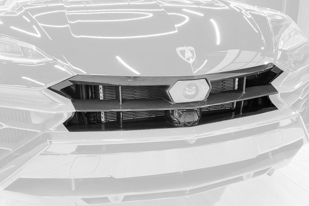 กระจังหน้า Carbon Fiber ตัวกลาง Lamborghini Urus SE ทรง TOPCAR Light Pack