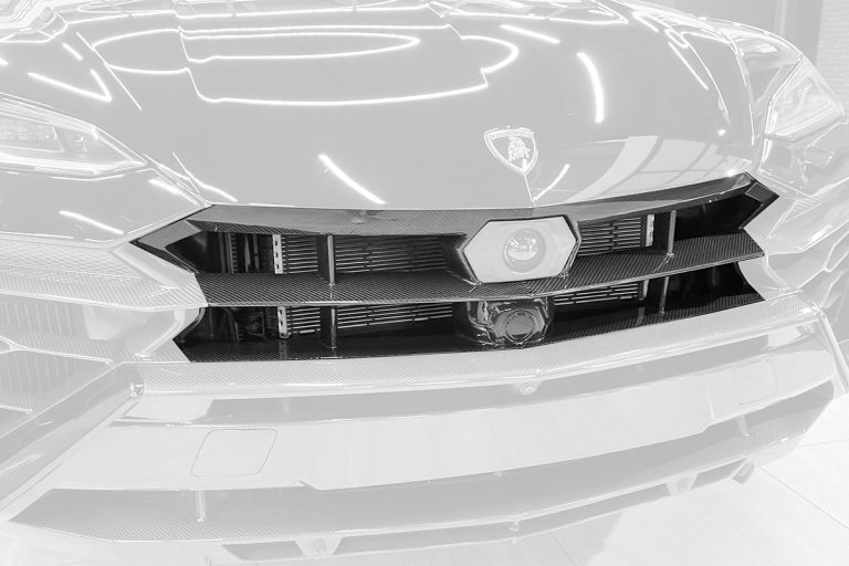 กระจังหน้า Carbon Fiber ตัวกลาง Lamborghini Urus SE ทรง TOPCAR Light Pack