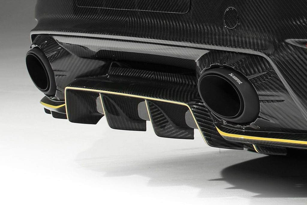 ท่อไอเสีย Akrapovic สำหรับ 992 911 Turbo S