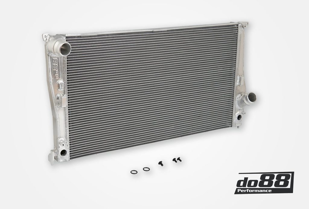 หม้อน้ำ do88 สำหรับ BMW 135i 335i 35i N54 N55 Automatic 2007-2013 (E9X E82 E89)