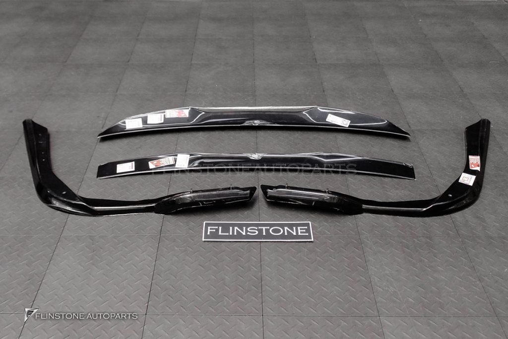 ชุดแต่ง BMW สำหรับ G70 Series 7 ทรง Maxton design สีดำเงา