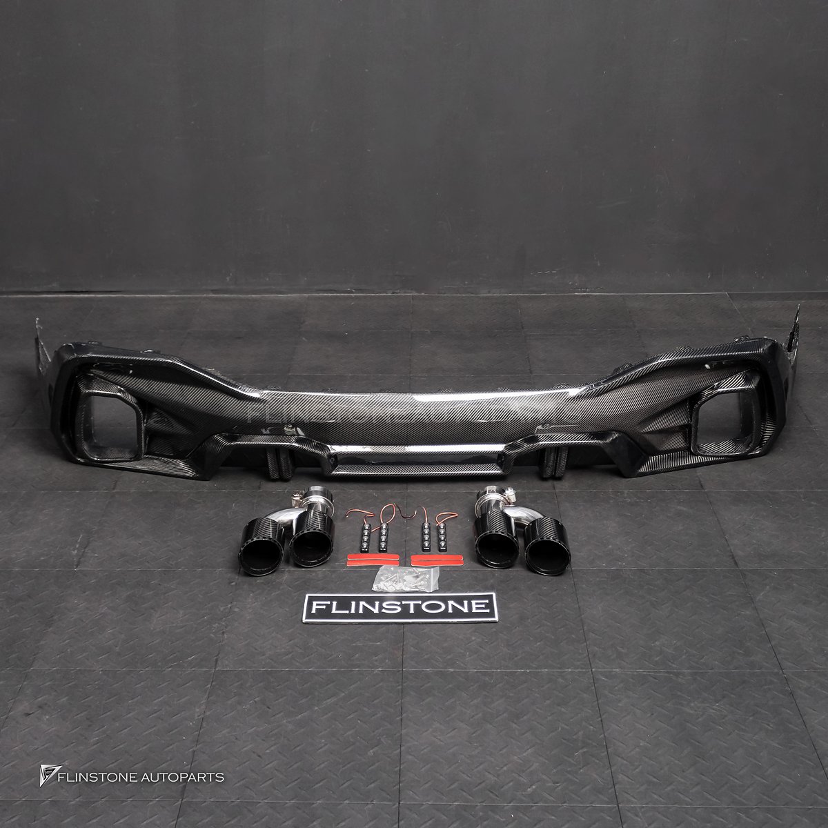 Rear Diffuser Carbon Fiber BMW X6 G06 LCI in the style of Future Design with Lights LED and Exhaust Tip