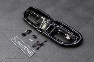 กระจังหน้า LED สำหรับ BMW I5 G60 ทรง M5 G90 สีดำเงา โลโก้สีเงิน