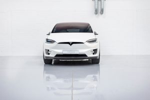 ลิ้นหน้า Carbon Fiber สำหรับ Tesla Model X ทรง URBAN