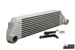 อินเตอร์คูลเลอร์ do88 สำหรับ Volvo C30/S40/V50/C70 Turbo 04-13