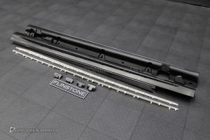 สเกิร์ตข้าง W205 C-Class ทรง AMG งานดิบ