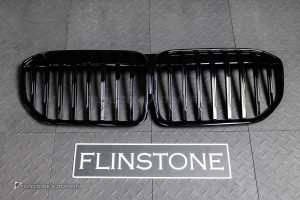 กระจังหน้า BMW G11G12 Series 7 LCI เส้นเดี่ยว สีดำเงา