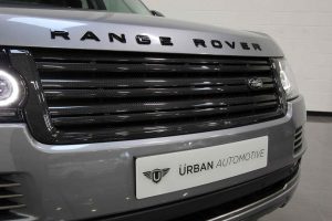 กระจังหน้า Carbon Fiber สำหรับ Range Rover Vogue ทรง URBAN ลาย Autograph