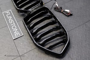 กระจังหน้า LED BMW G06 X6 LCI เส้นเดี่ยว สีดำเงา