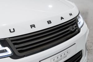 กระจังหน้า Carbon Fiber สำหรับ Range Rover Sport ทรง URBAN ลาย Autograph