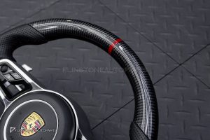พวงมาลัย พร้อม Airbag Carbon Fiber สำหรับ Porsche Cayenne 958 ก้านสีโครเมี่ยม-ดำ หนังสีดำ ด้ายสีแดง