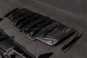 ชุดดิฟฟิวเซอร์ พร้อม ปลายท่อ Carbon Fiber สำหรับ W205 C-Class ทรง IMP