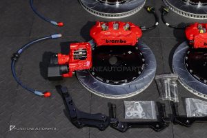 ชุดเบรค Brembo สำหรับ Xpeng G6 สีแดง