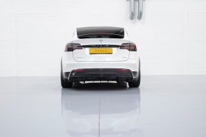 สปอยเลอร์ท้าย Carbon Fiber สำหรับ Tesla Model X ทรง URBAN