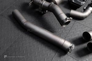 ชุดท่อ USUS EXHAUST TITANIUM สำหรับ PORSCHE CAYENNE 9Y0 สีไทเท ทรง Turbo GT ปลายออกคู่กลาง