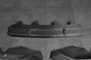 ลิ้นหน้า Carbon Fiber USUS AUTOCLAVE สำหรับ BMW G30 LCI Series 5