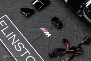 กระจังหน้า LED สำหรับ BMW I5 G60 ทรง M5 G90 สีดำเงา โลโก้สีเงิน