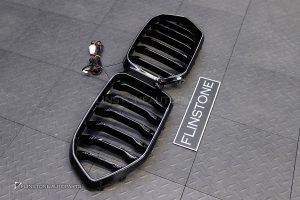 กระจังหน้า LED BMW G06 X6 LCI เส้นเดี่ยว สีดำเงา