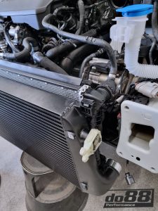อินเตอร์คูลเลอร์ do88 สำหรับ VAG 2.0 TSI EA888 Gen4