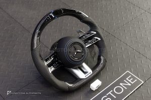 พวงมาลัย Carbon fiber พร้อม Airbag พร้อม Display Shift LED สำหรับ W117 CLA-Class หนังดำ ด้ายฟ้า ก้านสีดำเงา-โครเมี่ยม