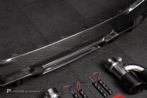ดิฟฟิวเซอร์ท้าย Carbon Fiber BMW X6 G06 LCI ทรง Future Design พร้อมไฟ LED และปลายท่อ