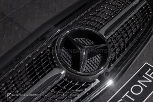 กระจังหน้า Mercedes Benz สำหรับ W213 E-Class ทรง Diamond สำหรับรถ exclusive สีโครเมี่ยม