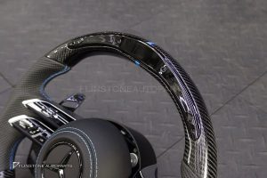 พวงมาลัย Carbon fiber พร้อม Airbag พร้อม Display Shift LED สำหรับ W117 CLA-Class หนังดำ ด้ายฟ้า ก้านสีดำเงา-โครเมี่ยม