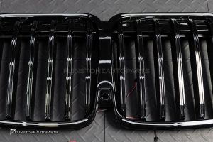 กระจังหน้า LED สำหรับ BMW G07 X7 LCI เส้นเดี่ยว สีดำเงา