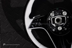 พวงมาลัย พร้อม Airbag สำหรับ X167 GLS-Class MAYBACH หนังสีขาว กรอบดำเงา-โครเมี่ยม ด้ายขาว โลโก้ MAYBACH