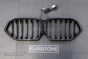 กระจังหน้า LED BMW G06 X6 LCI เส้นเดี่ยว สีดำเงา