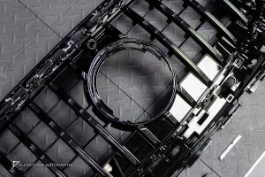 กระจังหน้า สำหรับ W214 E-Class ทรง AMG GT Black