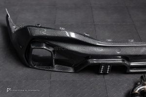 ดิฟฟิวเซอร์พร้อมปลายท่อ Carbon fiber สำหรับ BMW X6 G06 LCI ทรง Larte Design
