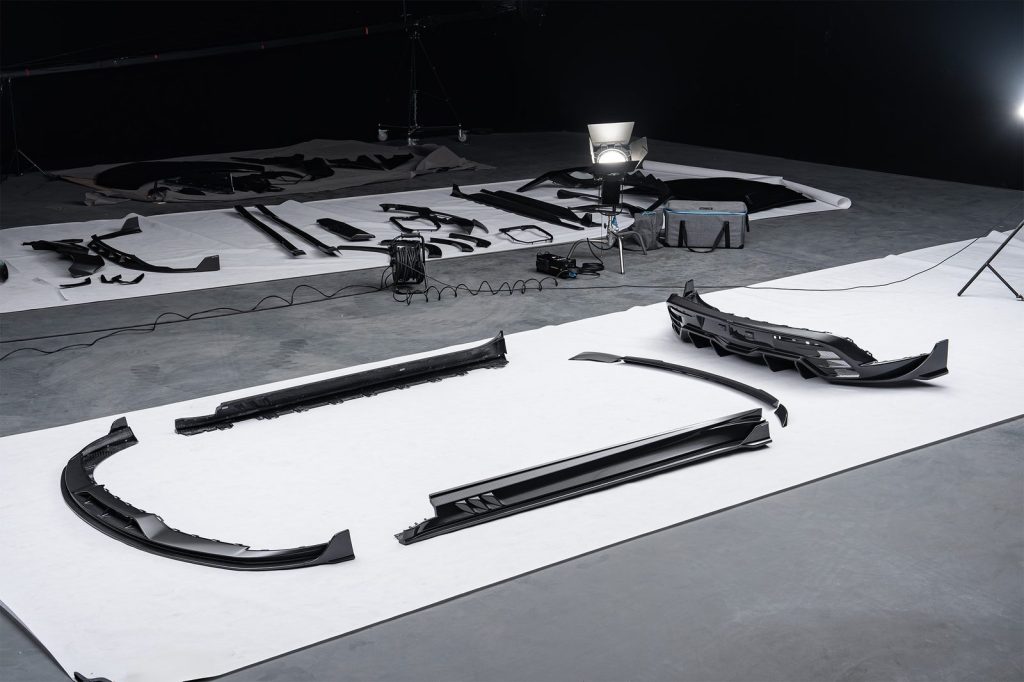 ชุดแต่งคาร์บอนไฟเบอร์รอบคัน Porsche Taycan PAKTECHZ